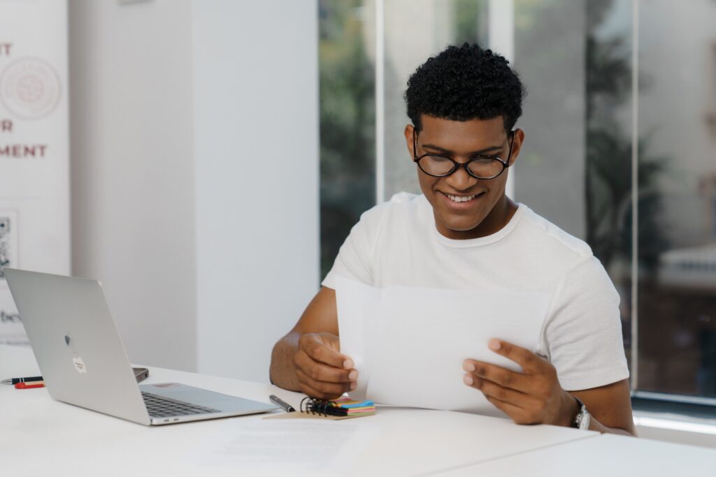 student, photoshoot, ba student, pc, online, ai for business