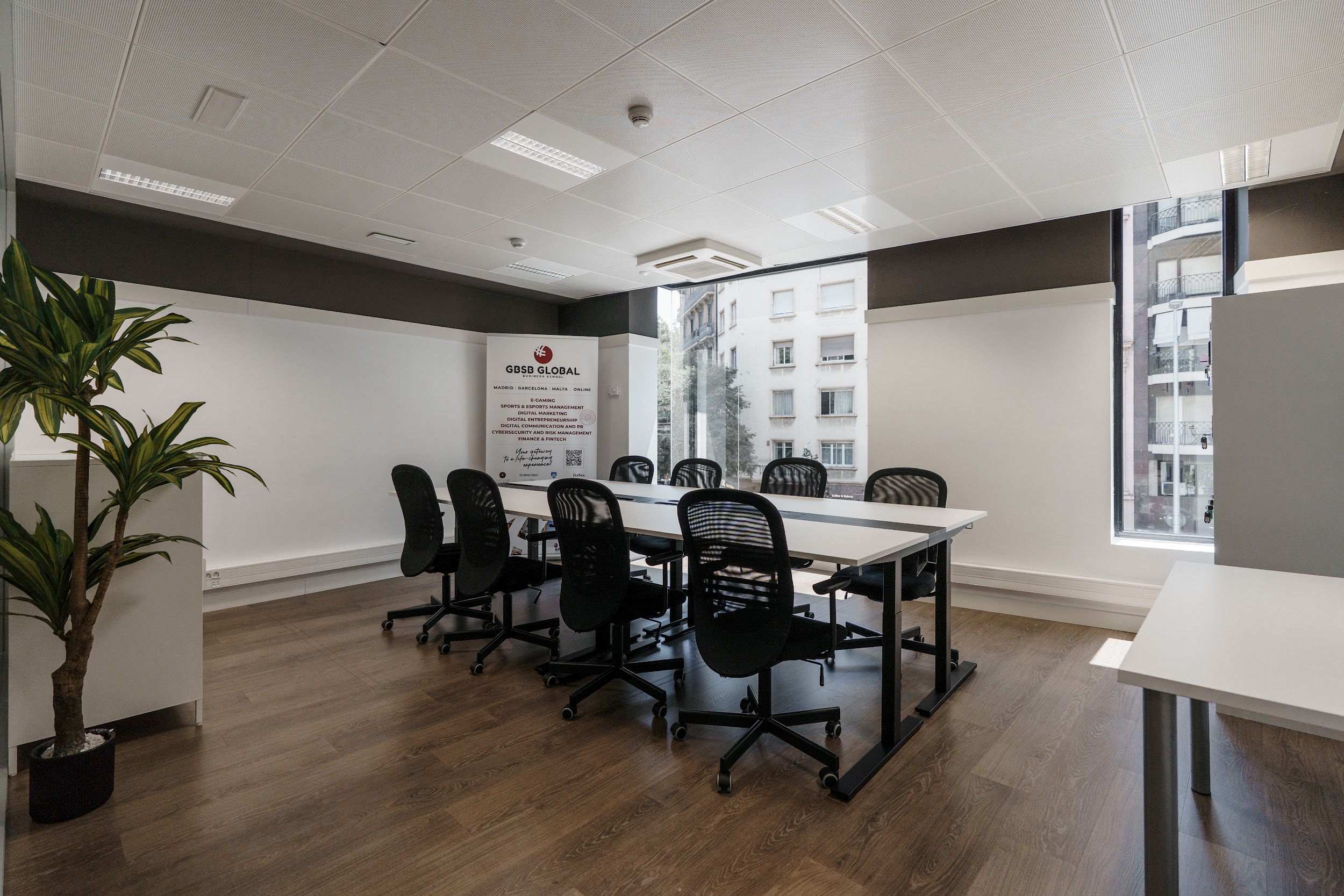 campus in barcelona, business school in Barcelona, classroom, study in barcelona