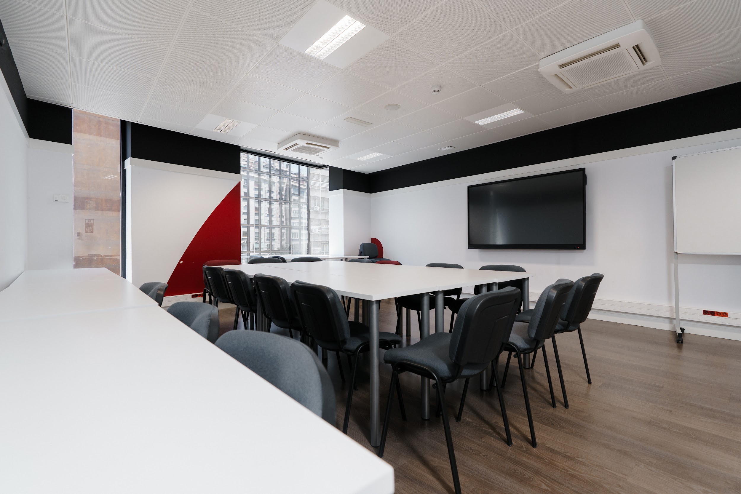 campus in barcelona, business school in Barcelona, classroom